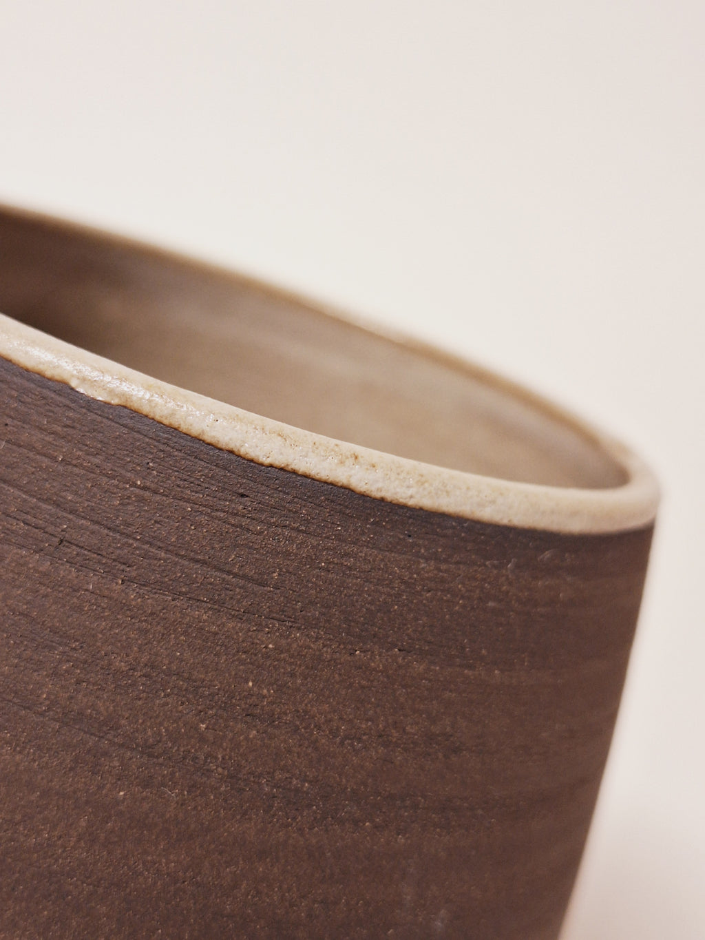 Hrnek bez ucha s podšálkem