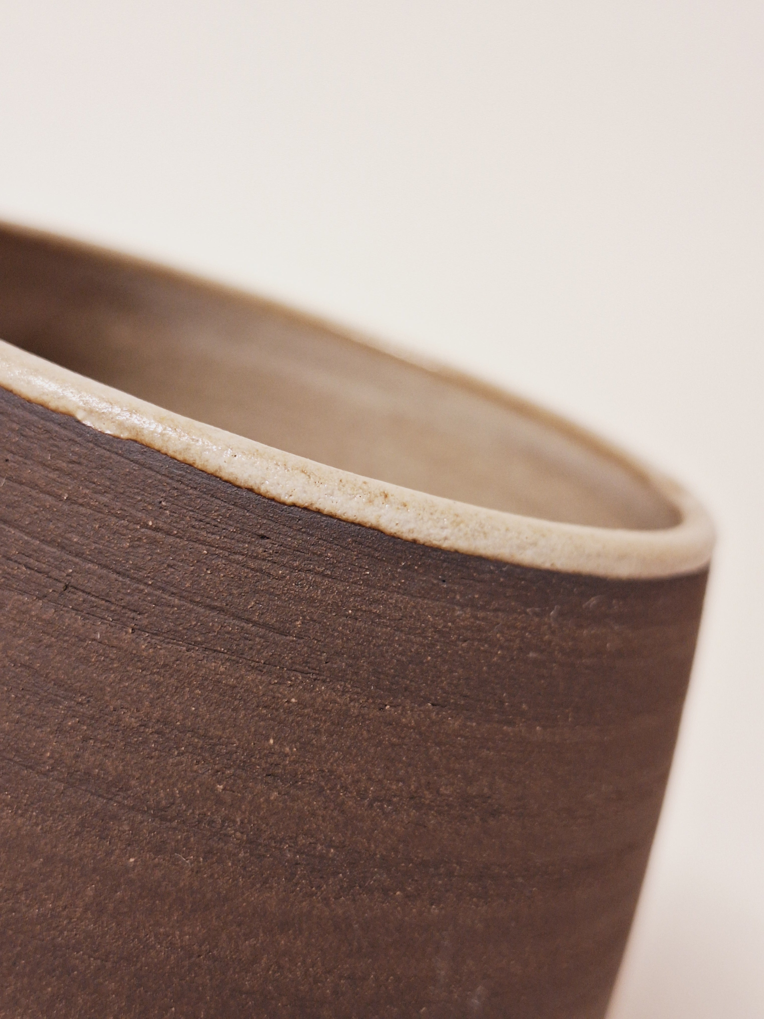 Hrnek bez ucha s podšálkem