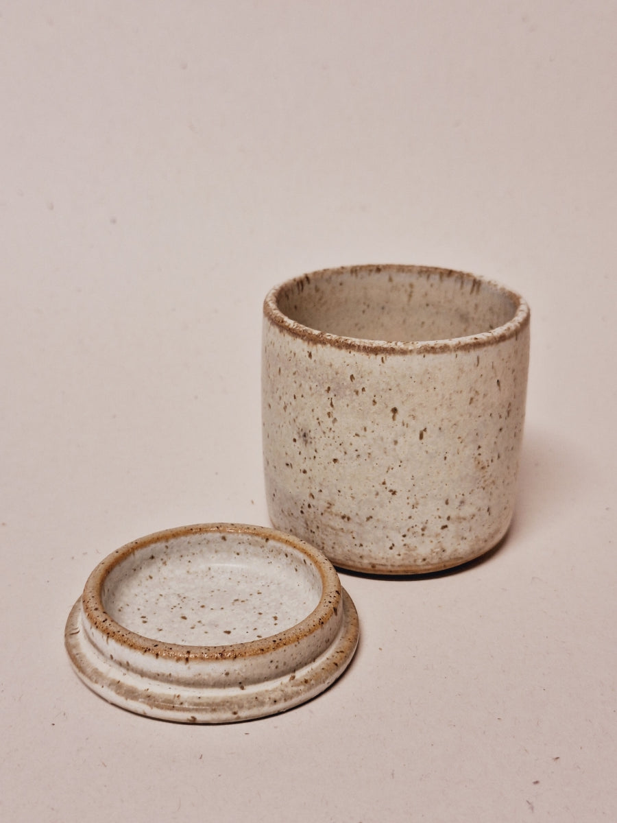 Dóza malá krémová